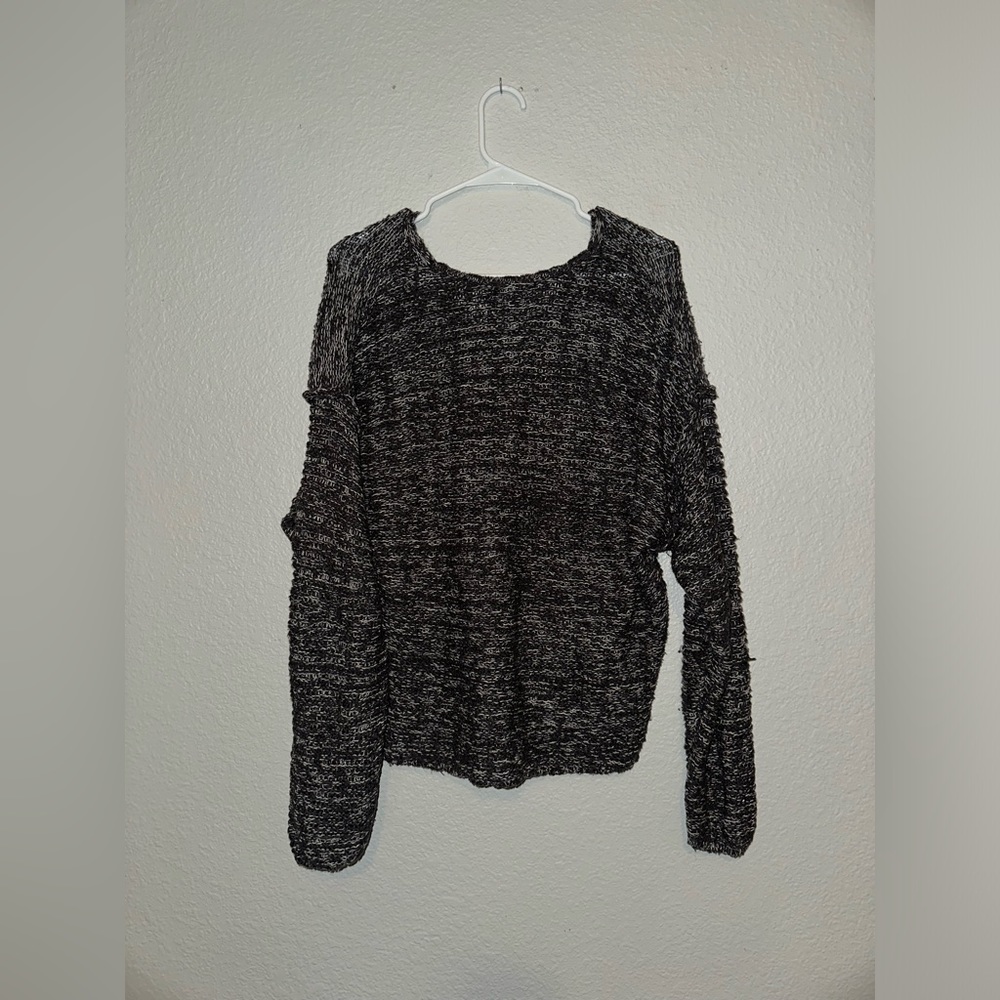 Universal Threads Sweater - Picture 2 of 3